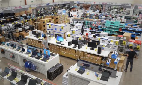 pb tech online shopping.